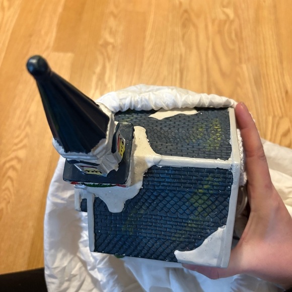 Christmas Village Ceramic Church Light Up Decor Vintage - Picture 6 of 6